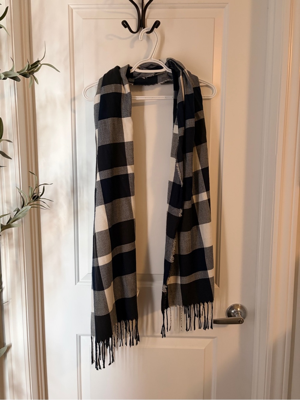 Black and Cream Plaid Fringe Scarf